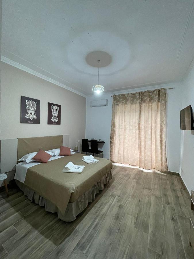كاتانيا A Bone Guest House المظهر الخارجي الصورة