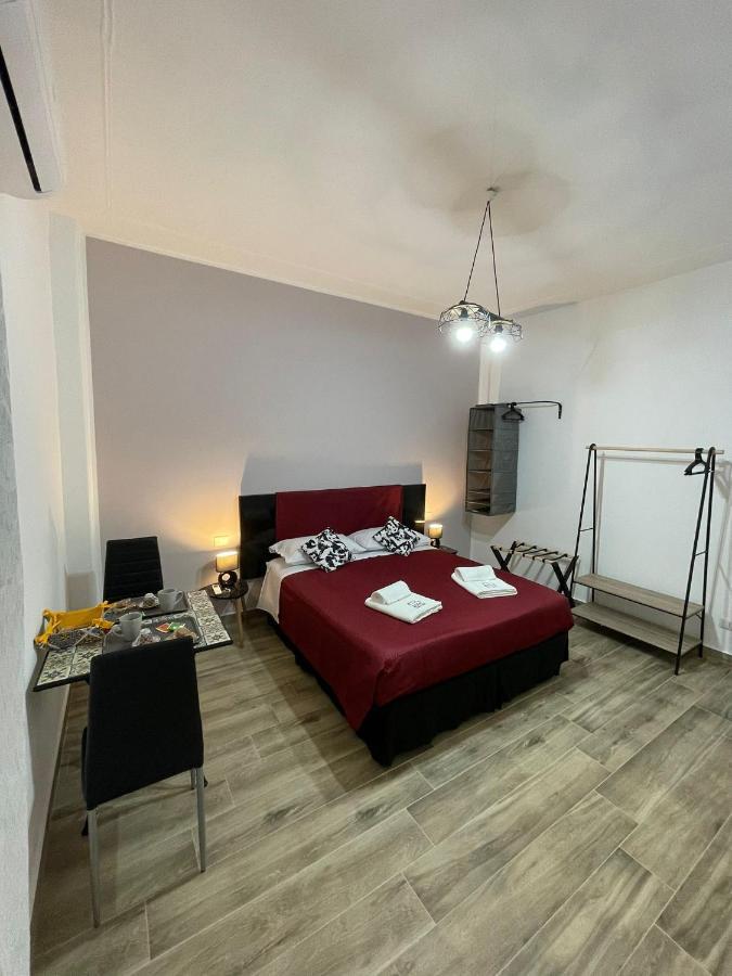 كاتانيا A Bone Guest House المظهر الخارجي الصورة