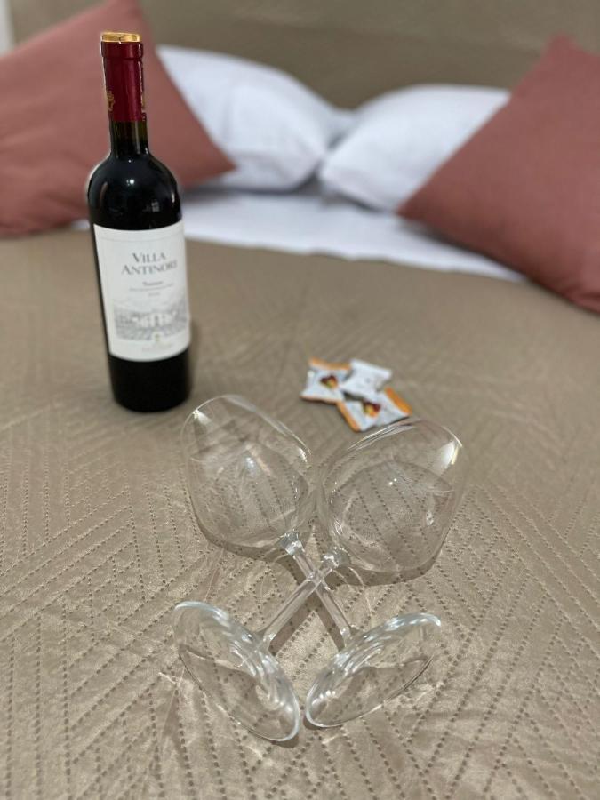 كاتانيا A Bone Guest House المظهر الخارجي الصورة